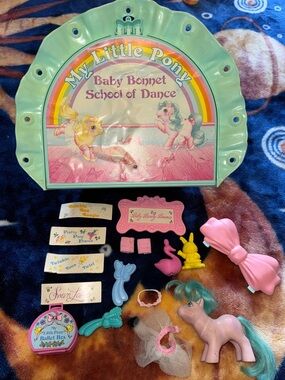 Vintage 1986 My Little Pony Baby Bonnet School of Dance Playset